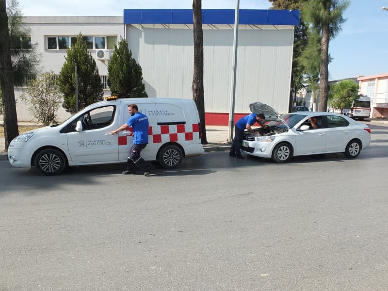 Citroen Cam Fiyat: Yeni vs Çıkma