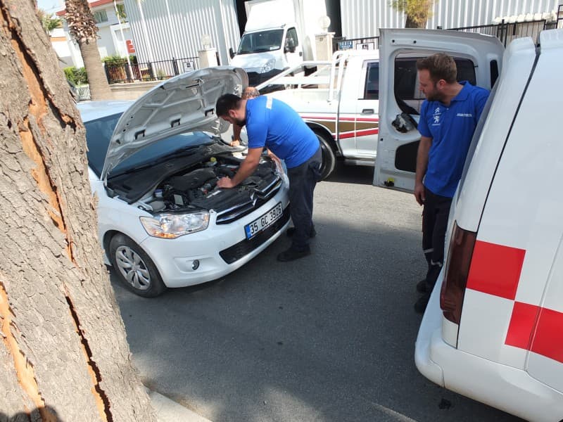 Citroen Kaza Onarımında Çıkma Parça